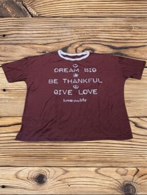 WOMEN'S LOVE THIS LIFE SHIRT